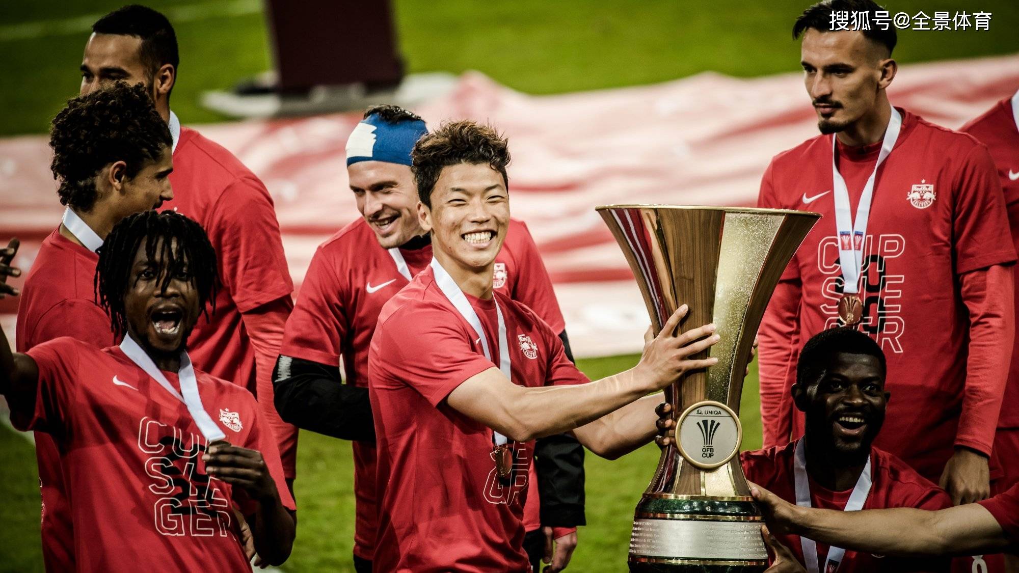 奥地利队横扫中国队，奥恰洛夫统治全场