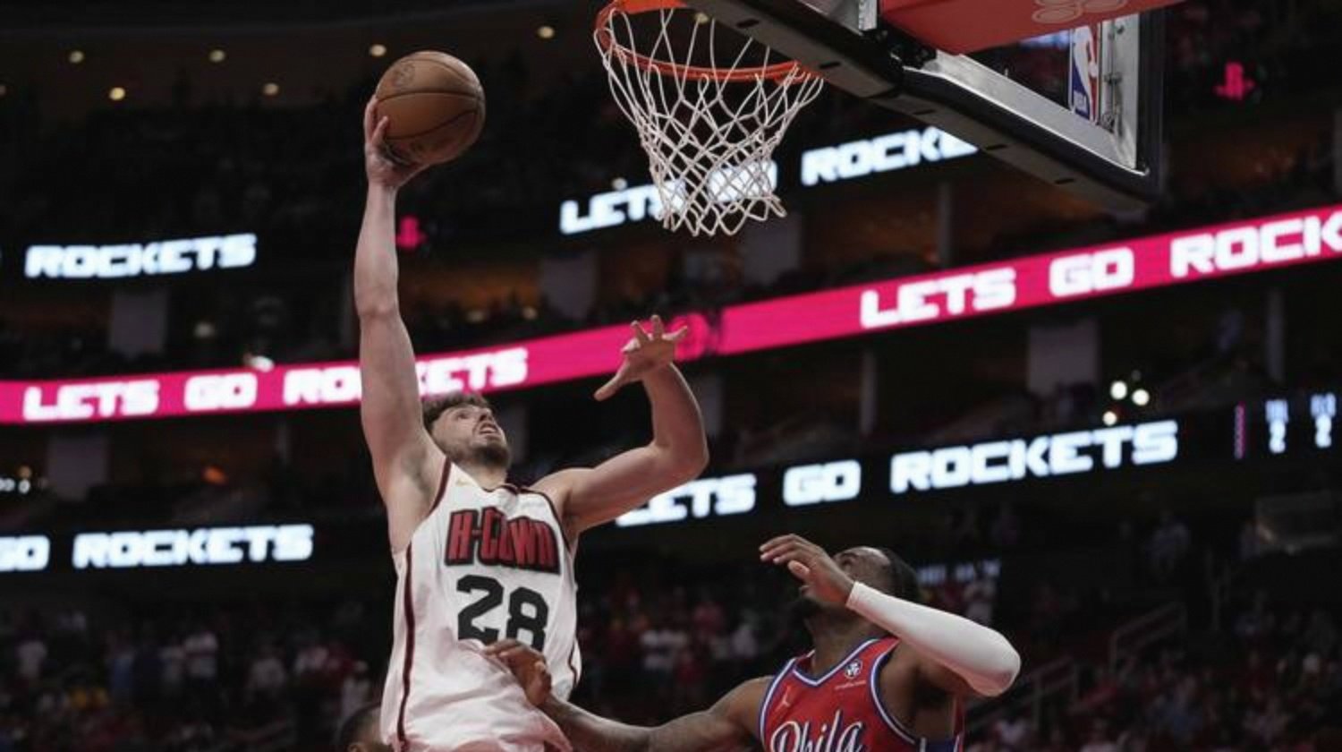 福建队力克灰熊，西亚卡姆状态火热