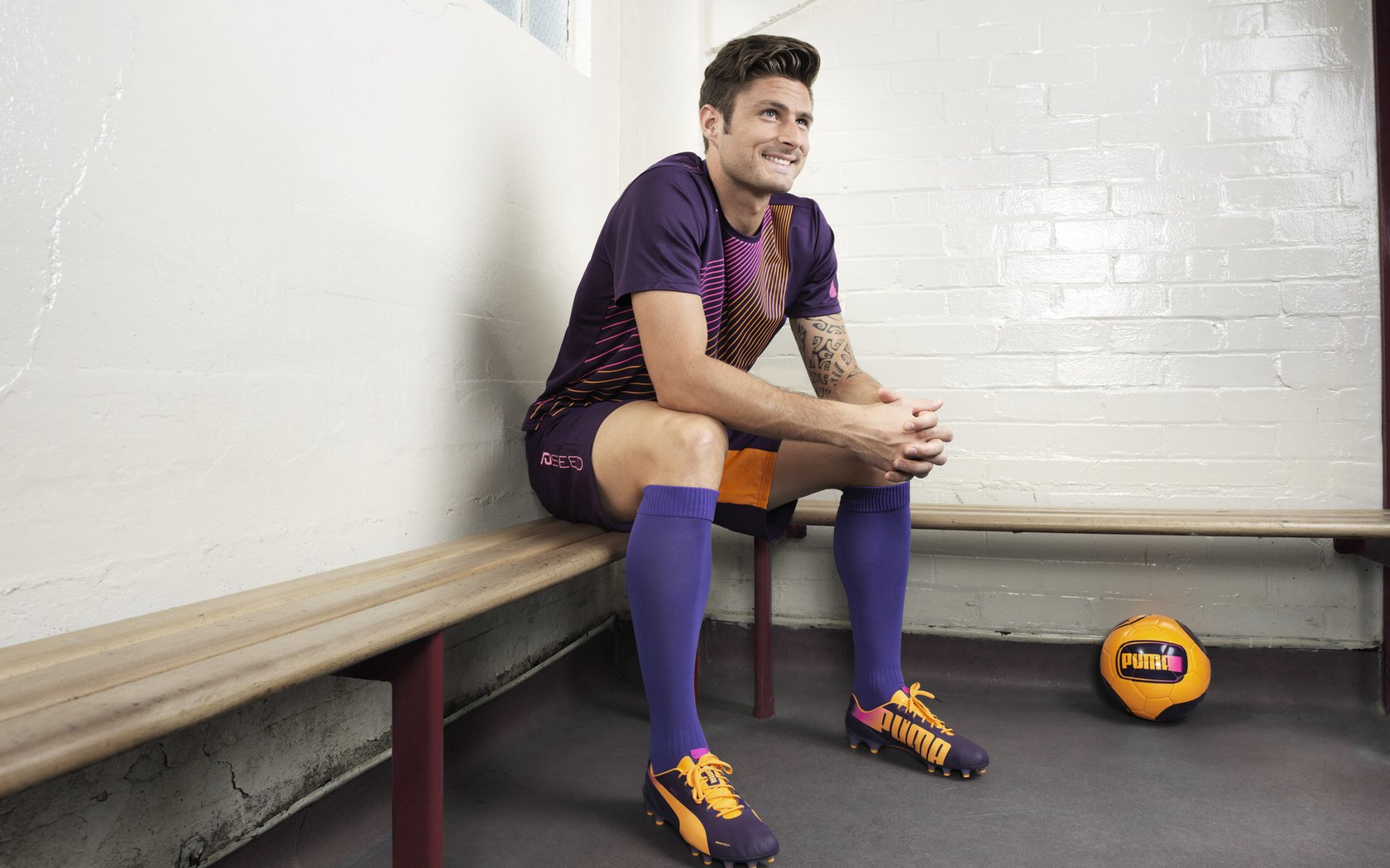 戈麦斯一锤定音，当德国足球的精密计算碾碎美国体育的悬念叙事